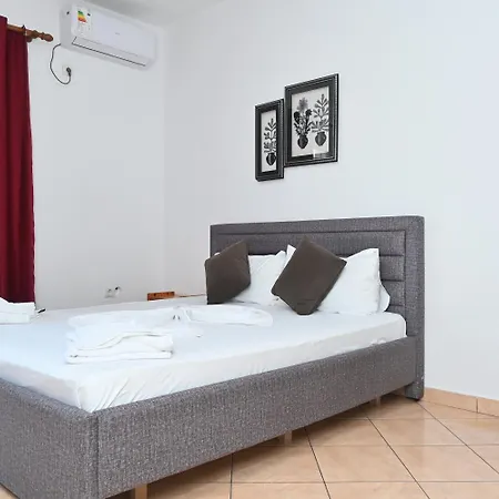Bashkim Appartement *